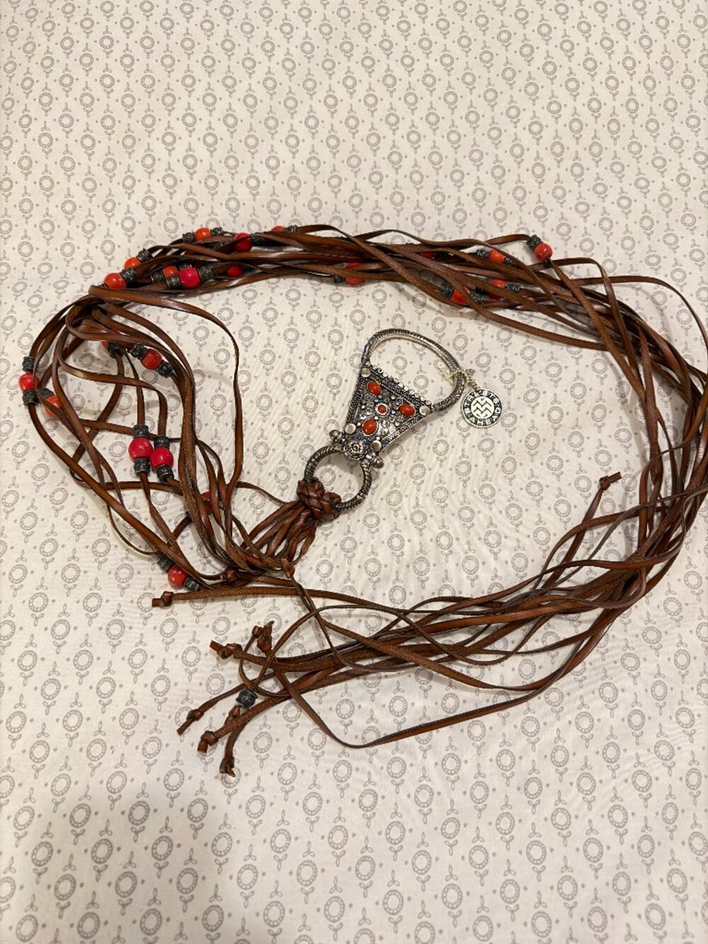 STREETS AHEAD Southwestern Leather Silver Medallion Brown Belt Sz L RED beads